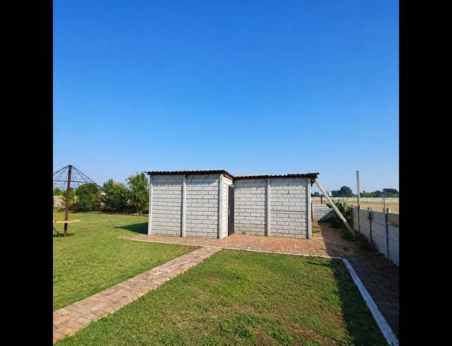 2.80HA SMALLHOLDING FOR SALE IN BOLTONWOLD